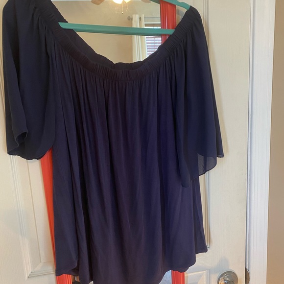 Top - Picture 3 of 4